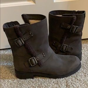 NWOT UGG Fur Lined Boots